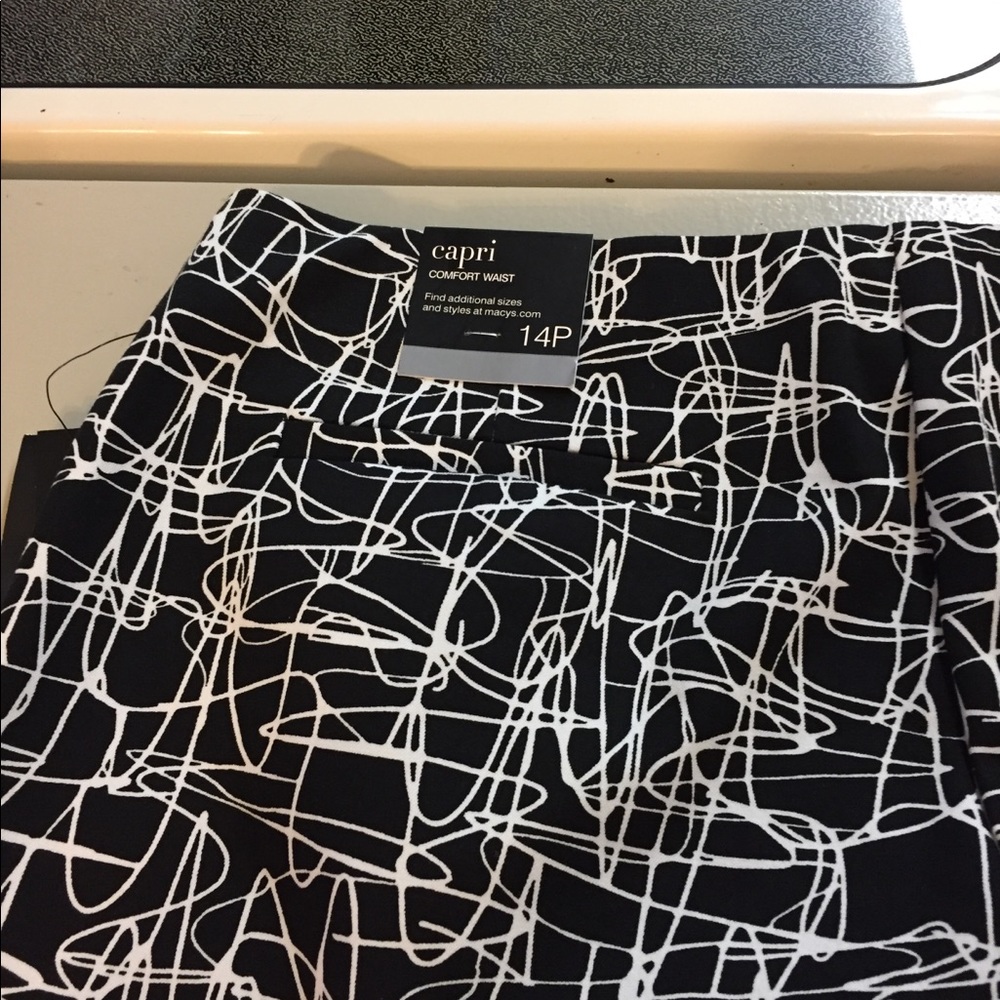 NWT Alfani Abstract Scribble Capri 14P - Picture 6 of 8